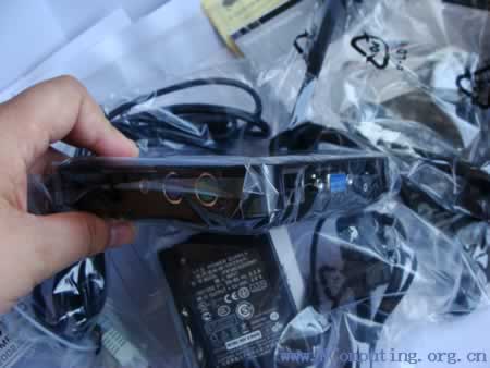 ���ն�NComputing L130ԭװ��Ʒ�ڲ������:L130�豸һ̨,���Ż��ĸ����ܵ�Դ������һ��,����һ��,VSpace��������һ��,ʹ��˵��˵һ��,�ҿ���ʾ����֧��һ��,һ����˿.